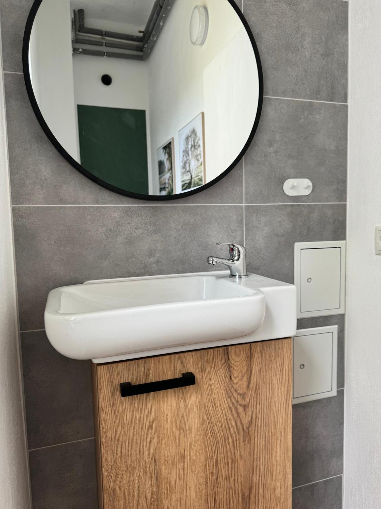 Appartement "Ilse" An Der Goitzsche Inklusive Parkplatz Bitterfeld-Wolfen Buitenkant foto