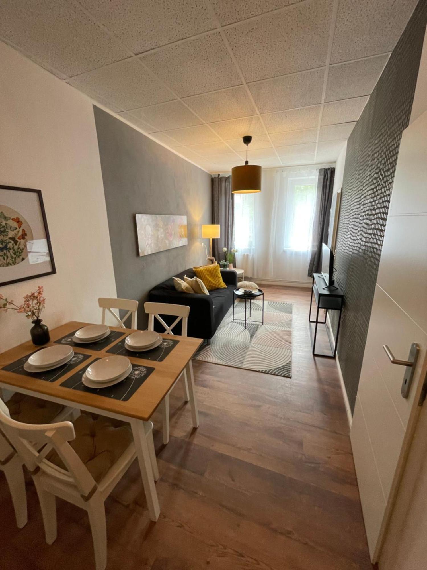 Appartement "Ilse" An Der Goitzsche Inklusive Parkplatz Bitterfeld-Wolfen Buitenkant foto